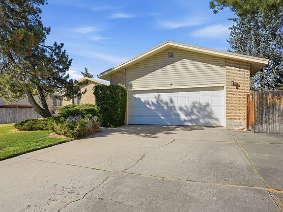 2nd image of 1781 Portal Way