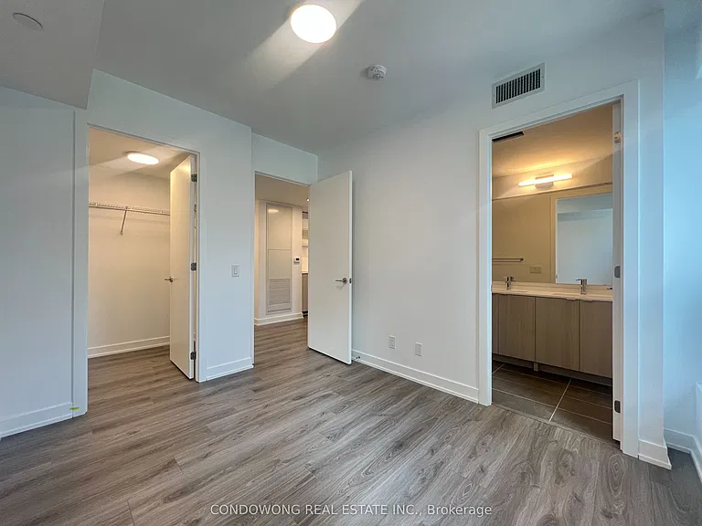 100 Queen St E #2311 — Photo 5