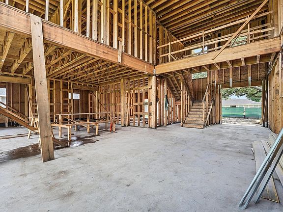 4th image of 4602 Randwick Dr