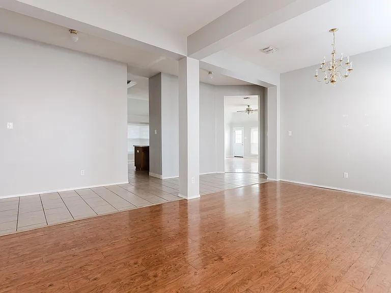 1514 Clear Creek Dr — Photo 23