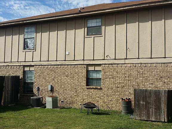 2nd image of 504 Kings Way Dr APT D