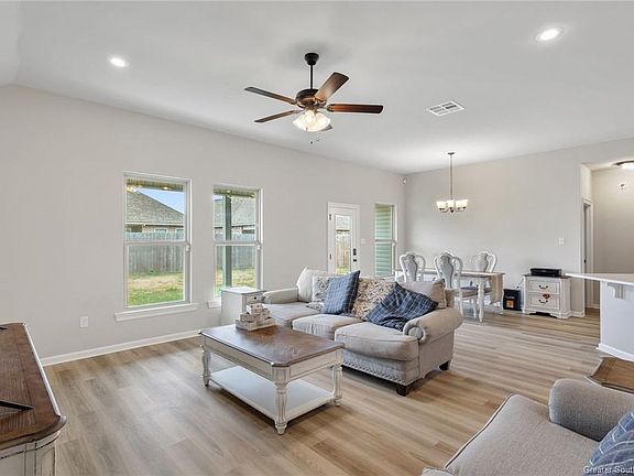 2nd image of 133 Keaton Ct