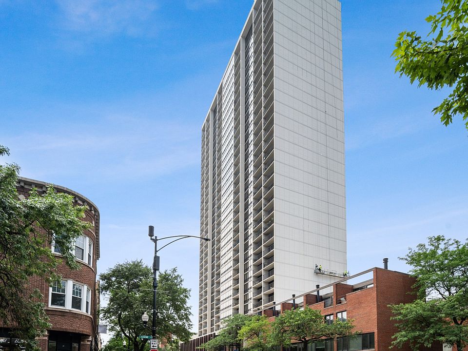 1st image of 1636 N Wells St APT 2401
