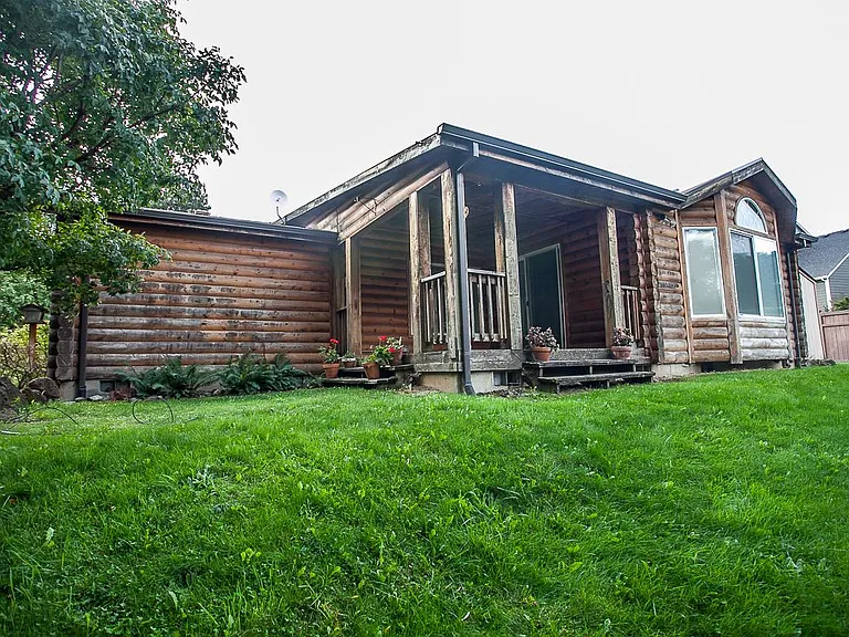 4040 Summitview Way — Photo 3