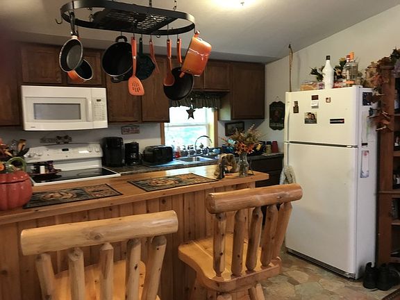 3rd image of 7225 Boelter Lake Ln