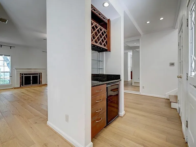 600 Wilcrest Dr #36 — Photo 5