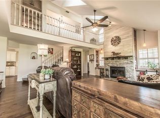 381 Ridgeview Dr, Sherman, TX 75090