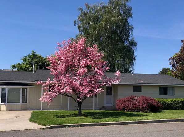 114 Miles Dr, Zillah, WA 98953