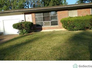 10306 Edgefield Dr, Saint Louis, MO 63136