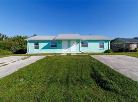 12254 Maltz Ave, Pt Charlotte, FL