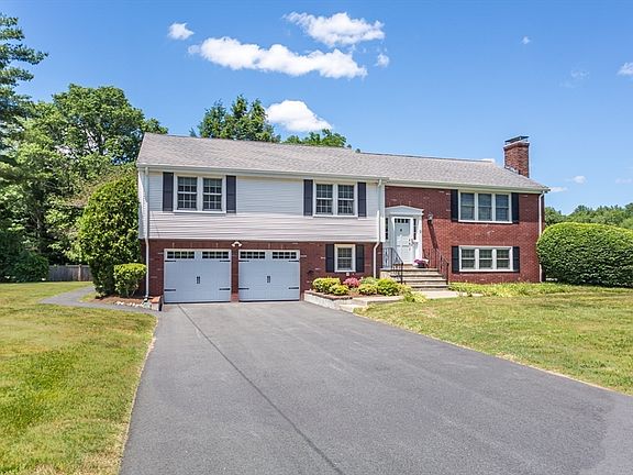 3rd image of 9 Riverbend Dr