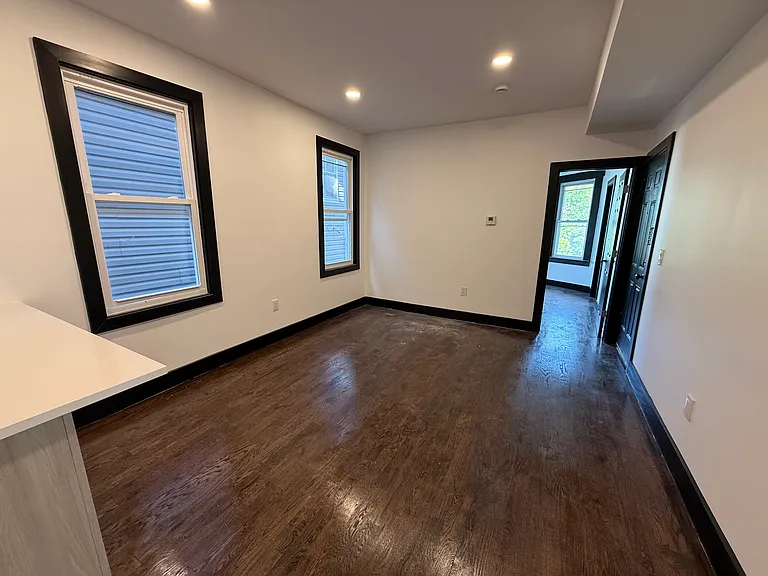 459 S 14th St #2 — Photo 4