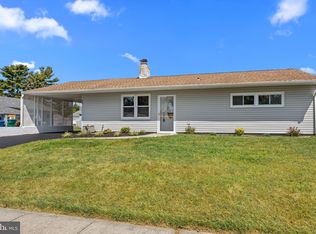 44 Good Ln, Levittown, PA 19055