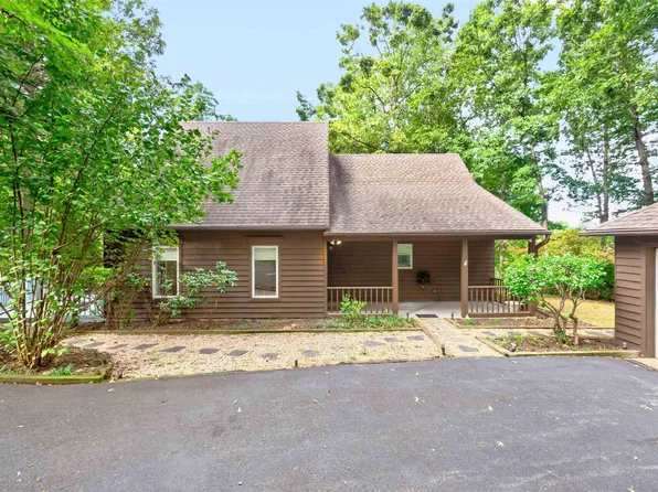 1479 Gray Stone Ct, Charlottesville, VA 22902