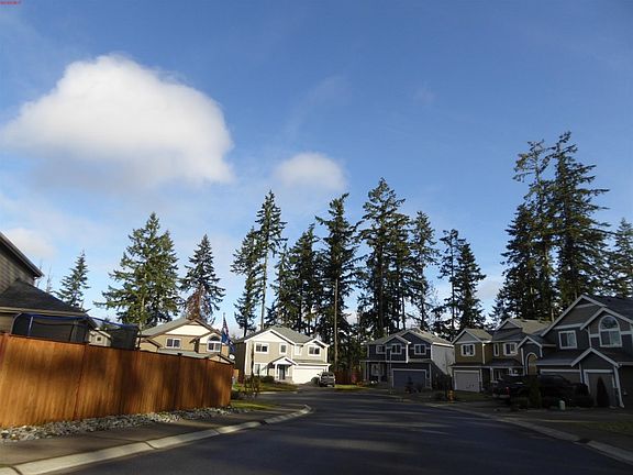 4th image of 20717 68th Ave E