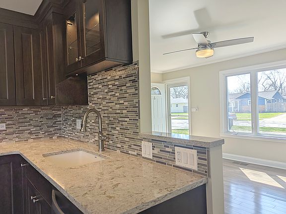 3rd image of 2404 Hawk Ln