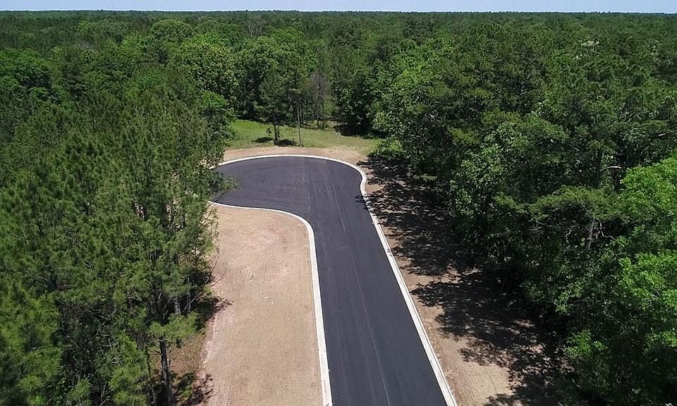 1st image of 7 Hidden Lakes Dr