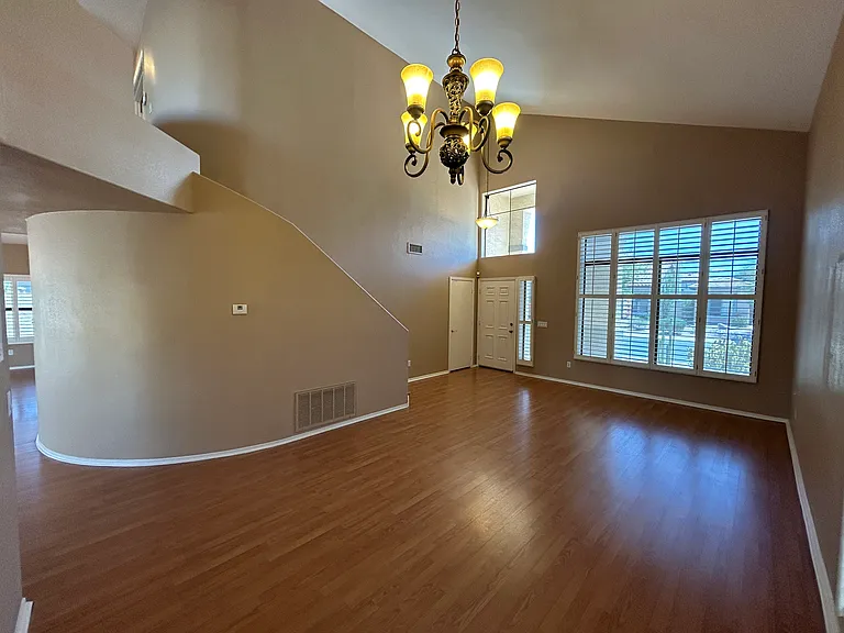 4334 E Anderson Dr — Photo 5