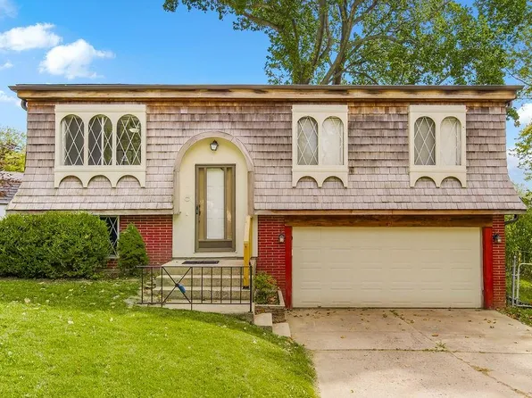 18949 E Geronimo Ct, Independence, MO 64056