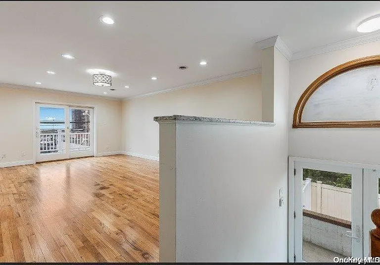 44 W Penn St — Photo 10