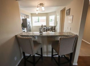 555 Hewlett Dr NE, Rio Rancho, NM 87124