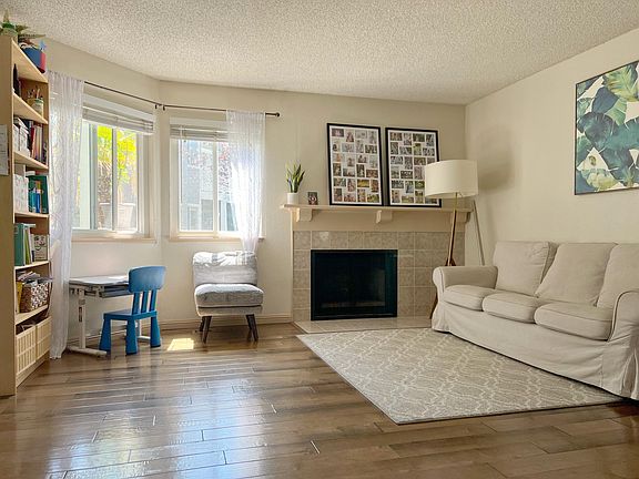 2nd image of 4860 Lakebird Pl