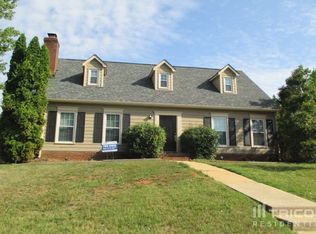 8831 Milton Morris Dr, Charlotte, NC 28227