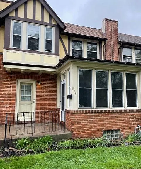 302 W Freedley St — Photo 30