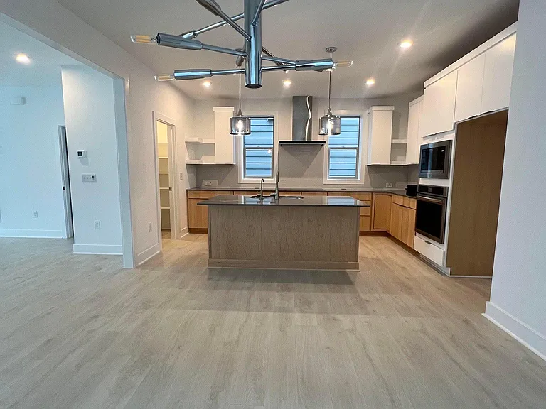 274 Wendover Pkwy — Photo 6