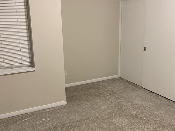 5th image of 2311 E North Ave #10472697