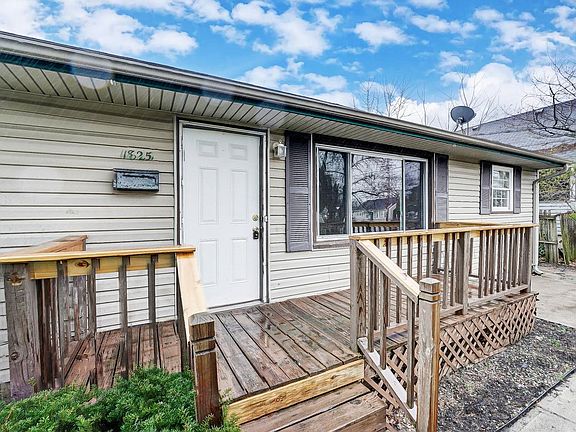 3rd image of 1825 Fernwood St