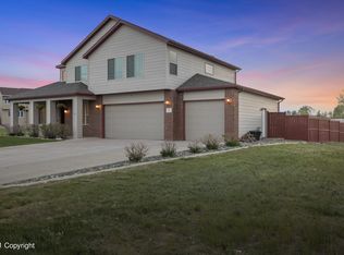 806 Running West Dr, Gillette, WY 82718