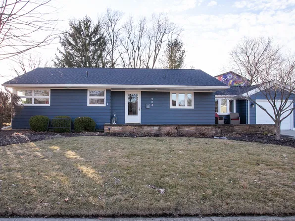 903 Birchwood Ave, Bloomington, IL 61701