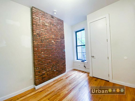 5th image of 683 Sterling Pl APT 1L