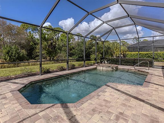 2nd image of 20925 Loggia Ct