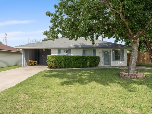 1210 S 38th St, Temple, TX 76501