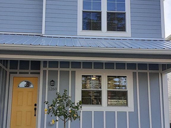 2nd image of 1269 Park St #1269