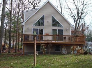 120 Mohawk St, Coventry, RI 02816