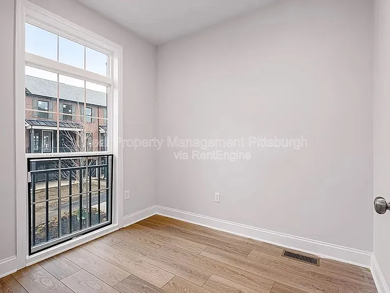 3101 Tulane Way — Photo 12