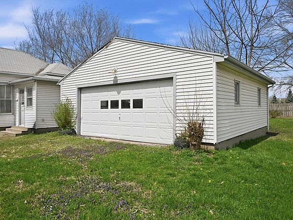 4th image of 1722 Avenue G