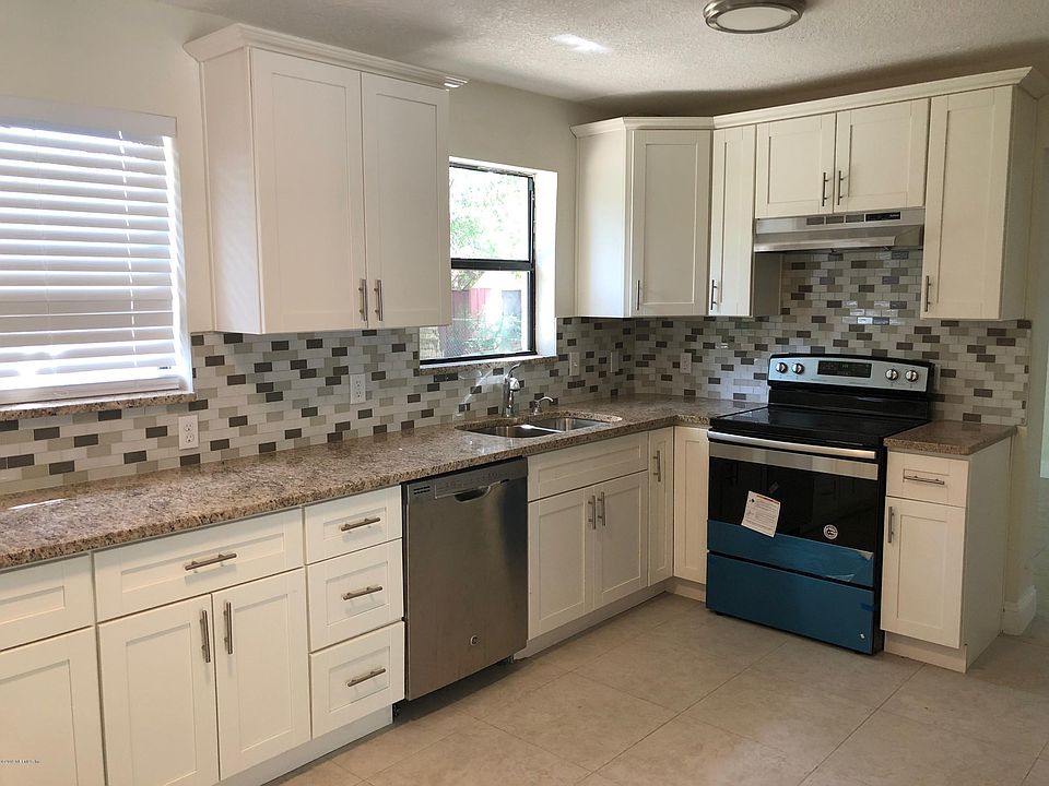 1st image of 7712 Lazeau Dr