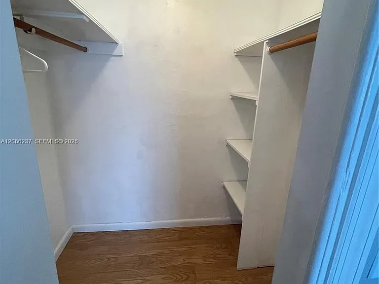 9301 SW 54th St — Photo 31