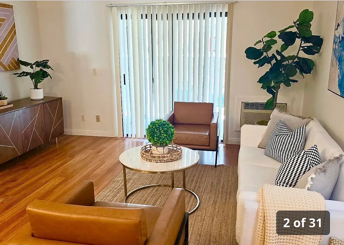 2250 Monroe St — Photo 4