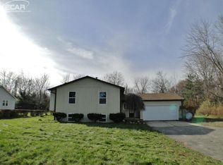 13450 North Rd, Fenton, MI 48430