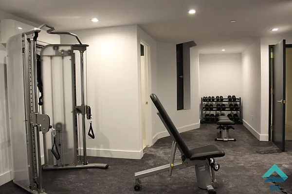 Rented by EXR | media 10