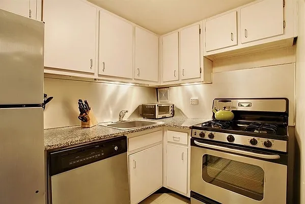 Sold by Real Direct | media 3