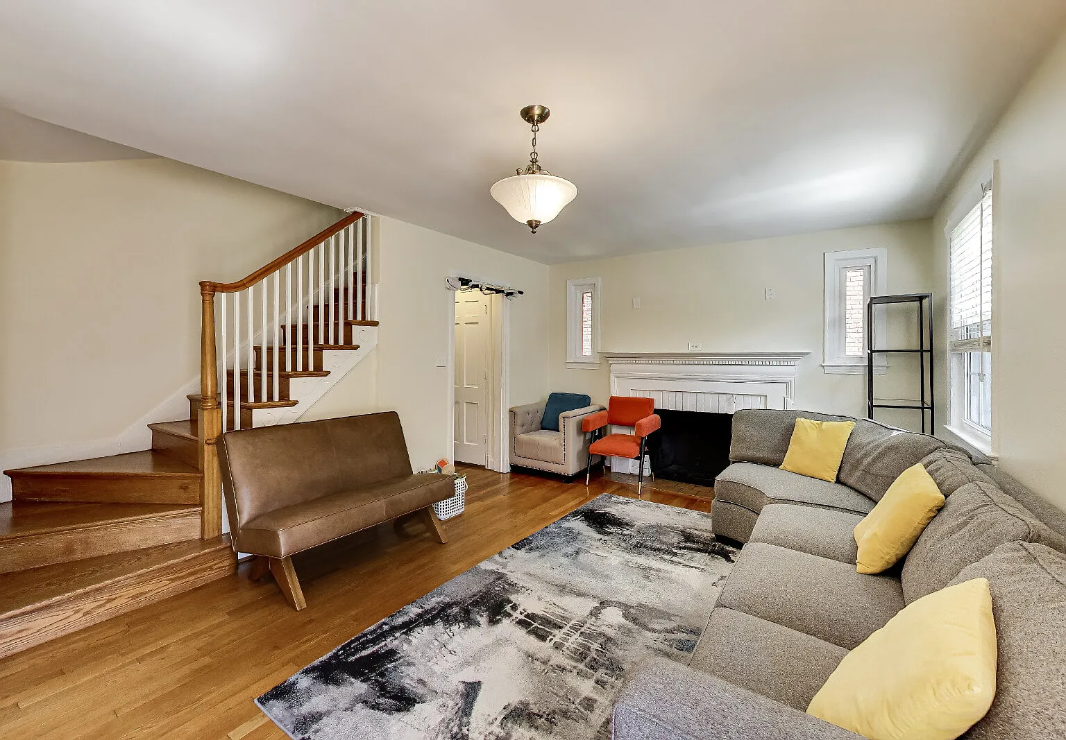 3 bed, 2.5 bath, 2143 sqft, $5,450 — Photo 2