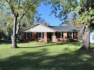 306 Cornelia Dr, Graham, NC 27253