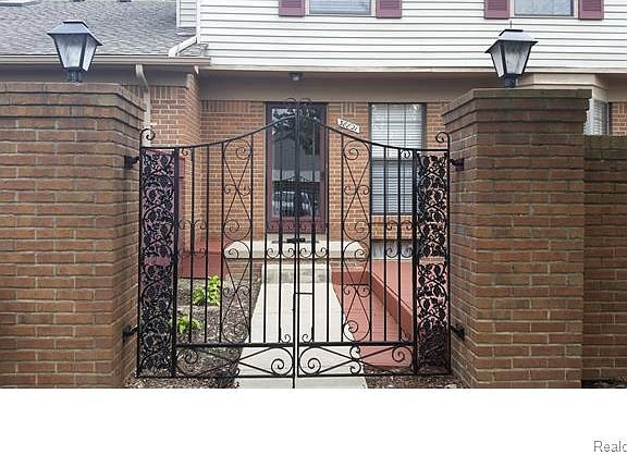 2nd image of 38821 Country Cir #1