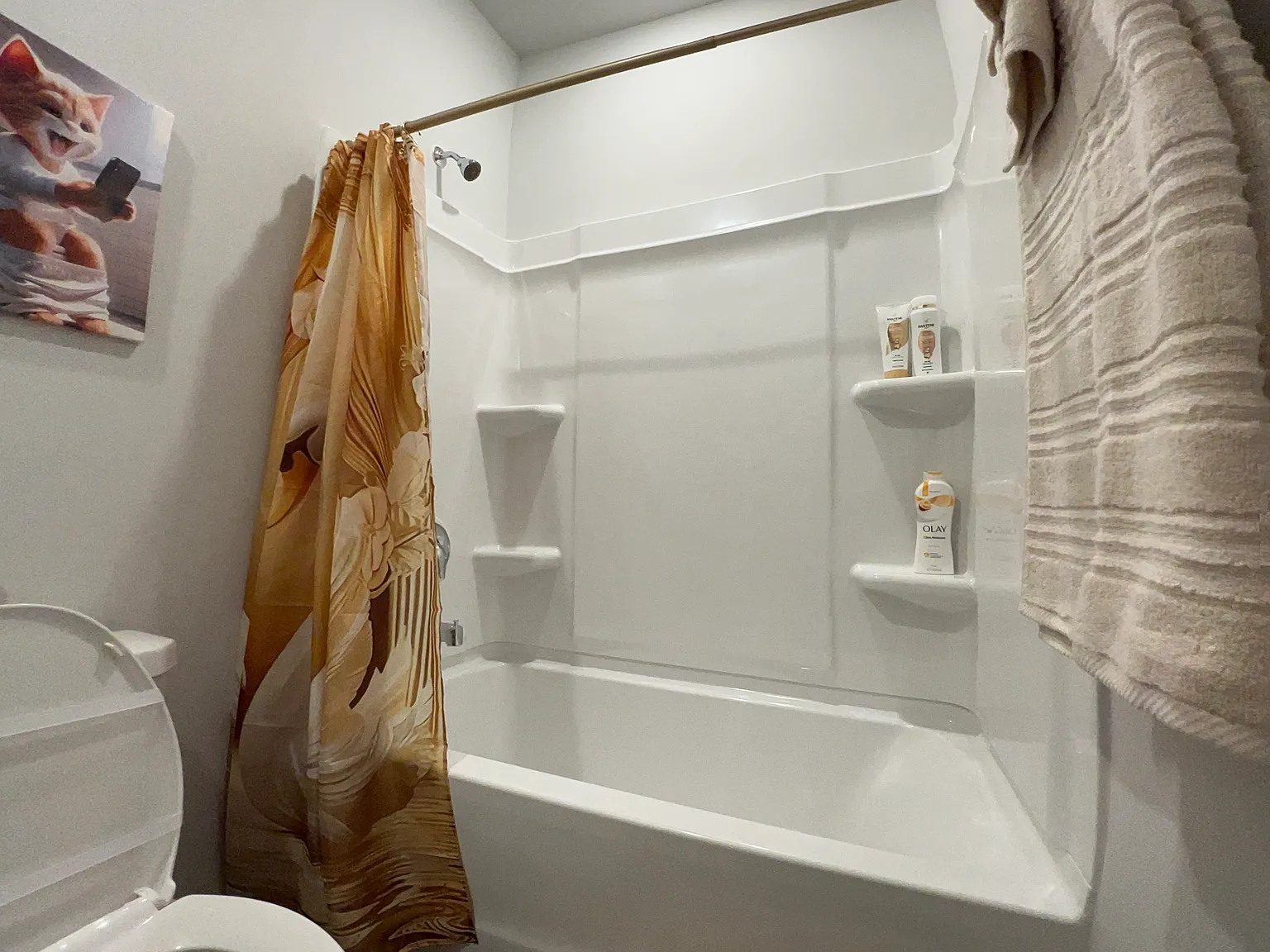 3 bed, 1400 sqft, $3,700 — Photo 4